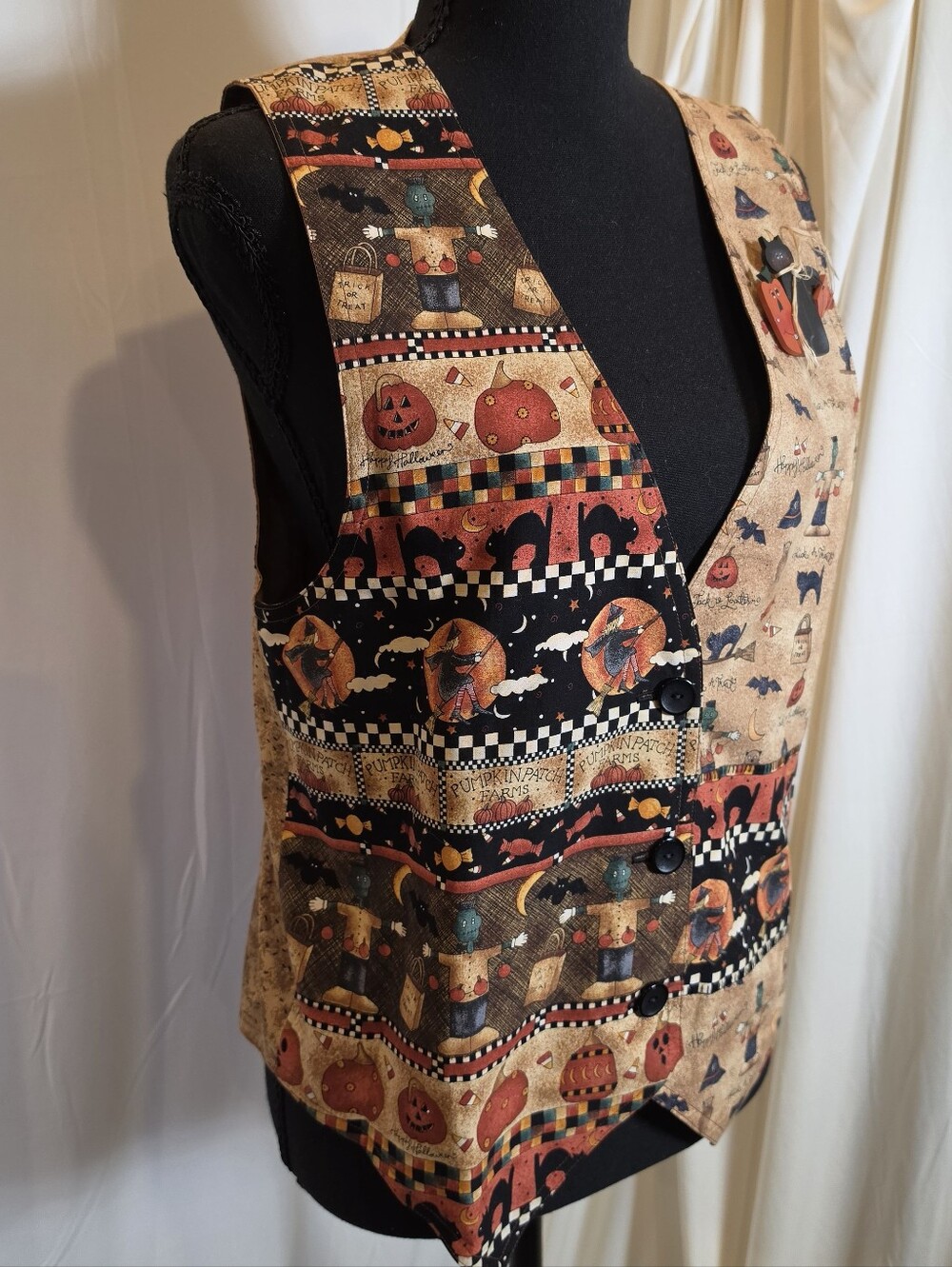 Halloween Patchwork Print Women's Vest - Handmade Cats Pumpkins Witches Sz M - Picture 2 of 7